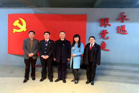 浙江省高级人民法院行政审判庭副庭长戴文波一行莅临指导